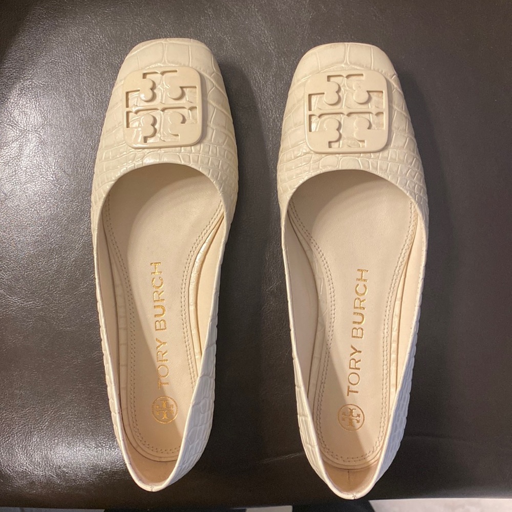 Tory Burch - Georgia Ballet Flat - New Cream - Size 6.5.